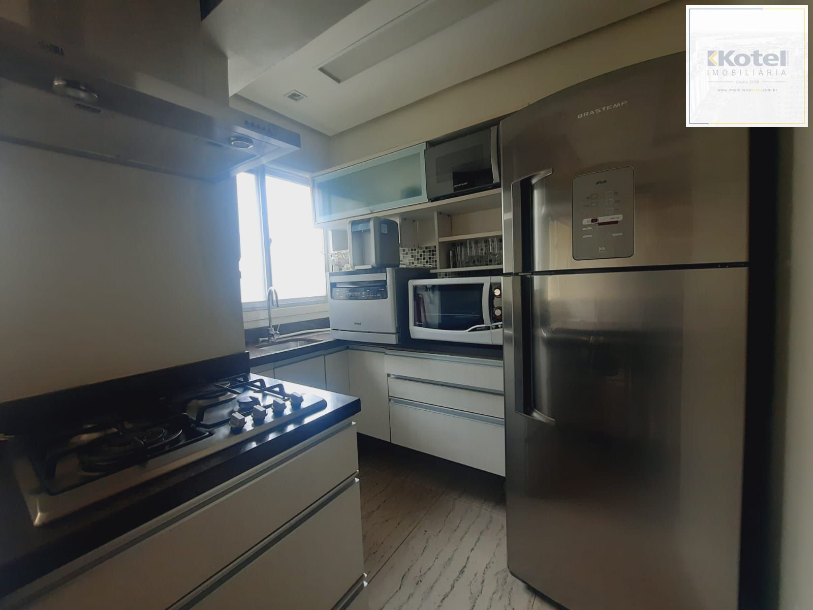 Apartamento mobiliado no Residence Suite Service em Porto Alegre, RS.