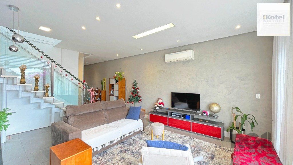 Casa 3 quartos à venda, 197m², Vila Nova - Porto Alegre