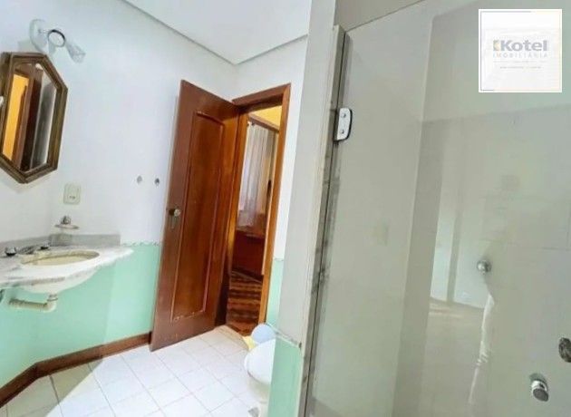 Casa 4 quartos à venda, 374m², Vila Assunção - Porto Alegre