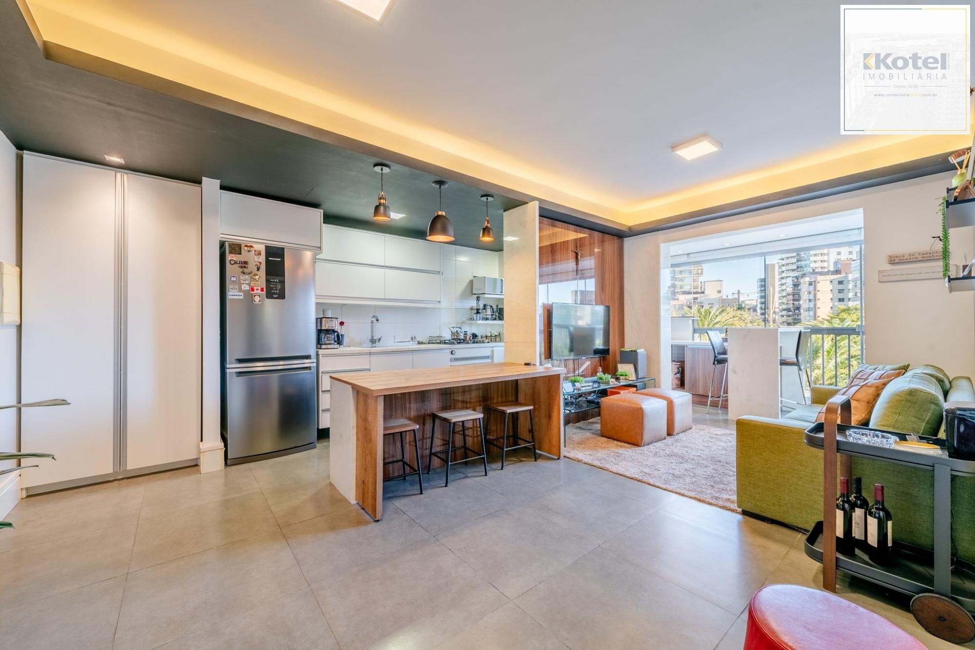 Apartamento de 1 dormitório á venda em Três Figueiras, Porto Alegre.