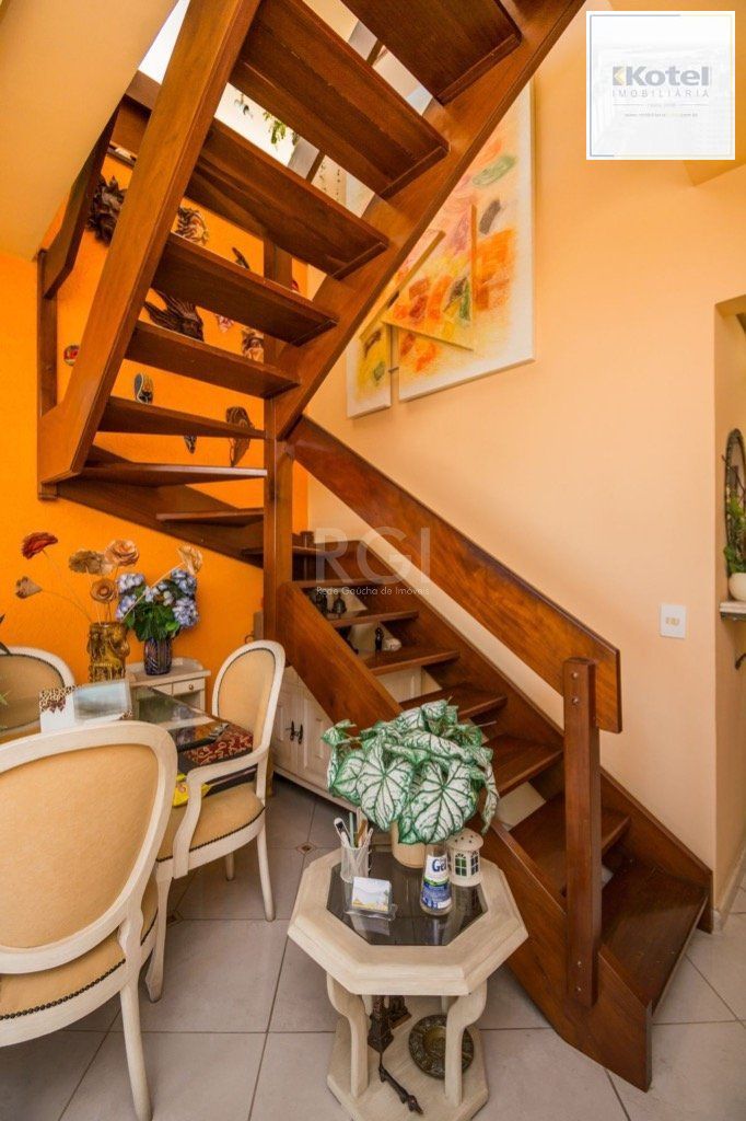 Cobertura para Venda - 199m², 3 dormitórios, sendo 1 suites, 2 vagas - Azenha — foto 4