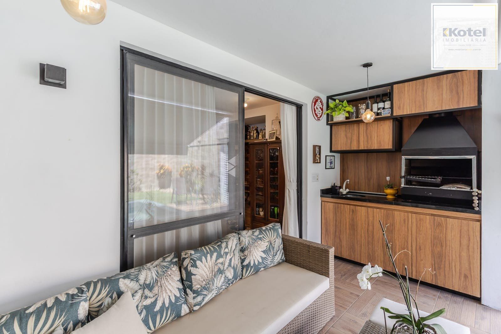Casa em Condomínio com 3 quartos, 3 vagas e 184m² para vender por R$ 1.180.000 Rua Adriano Pereira Da Silva - Vila Nova, Porto Alegre — foto 2