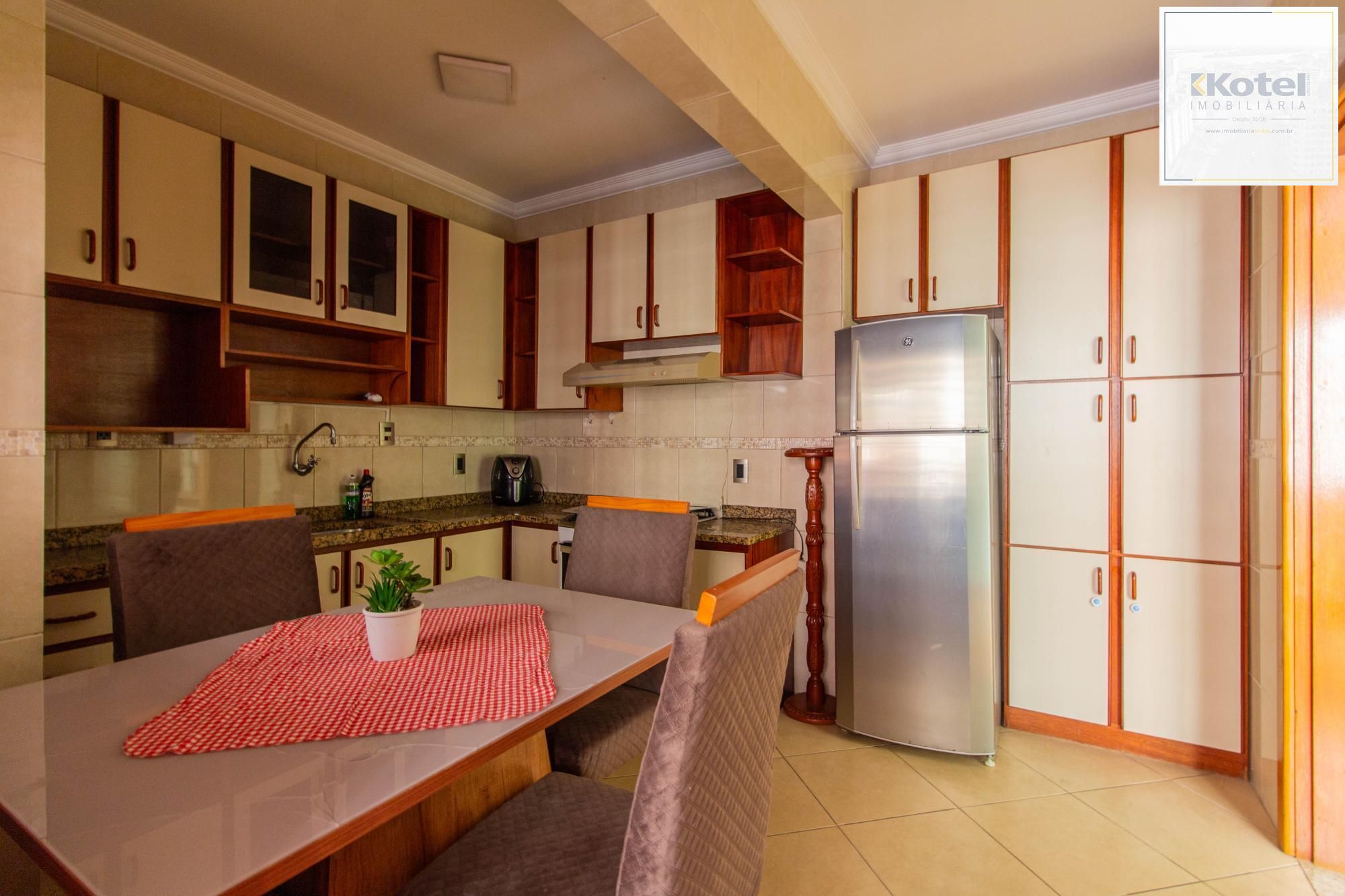 Apartamento de 2 dormitórios no bairro Centro Histórico - Porto Alegre