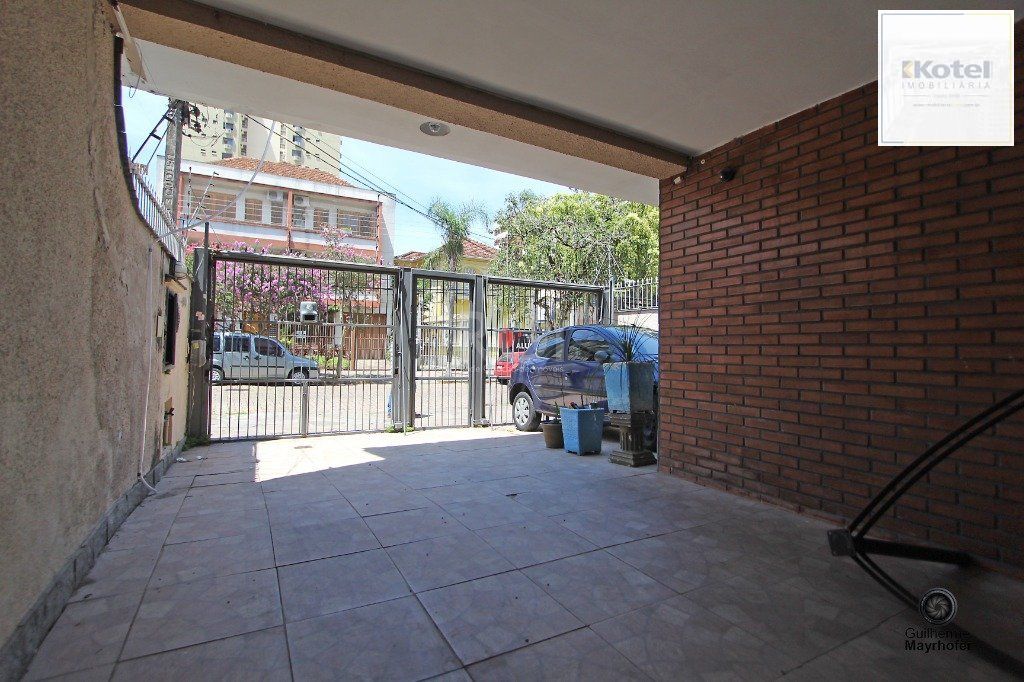 Casa para Venda - 300m², 6 dormitórios, sendo 1 suites, 3 vagas - Menino Deus — foto 4