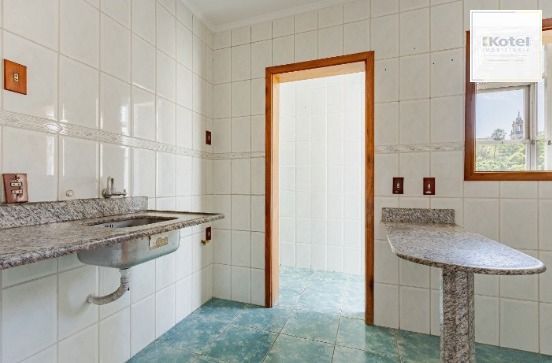 Apartamento com 4 quartos e 93m² à venda em Centro Histórico, Porto Alegre.