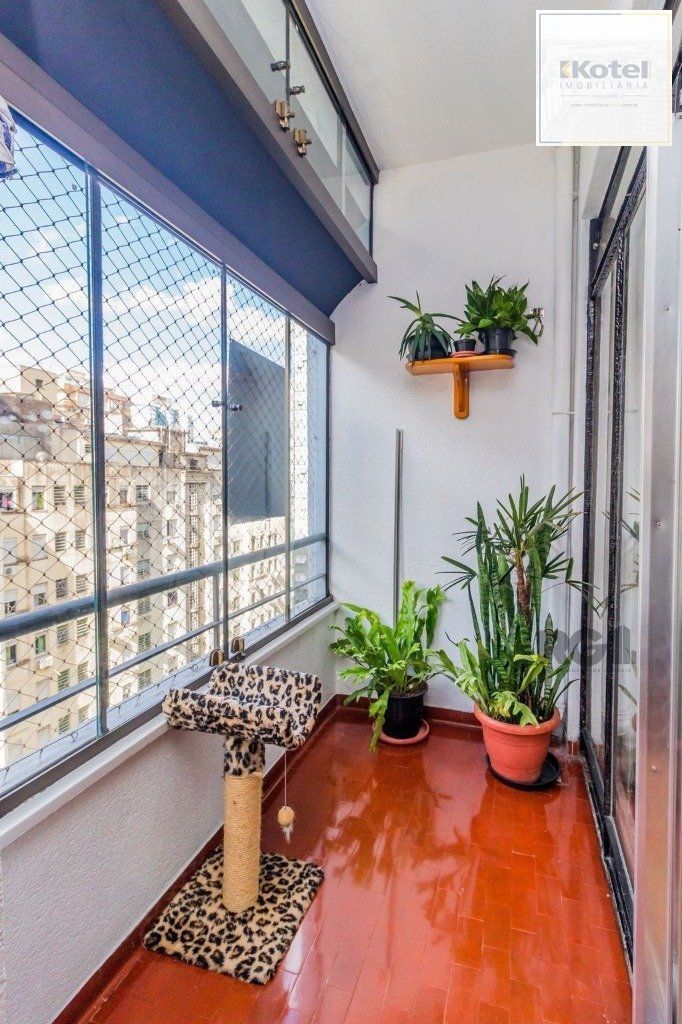 Excelente apartamento de 88m² com 3 dormitórios e sacada.