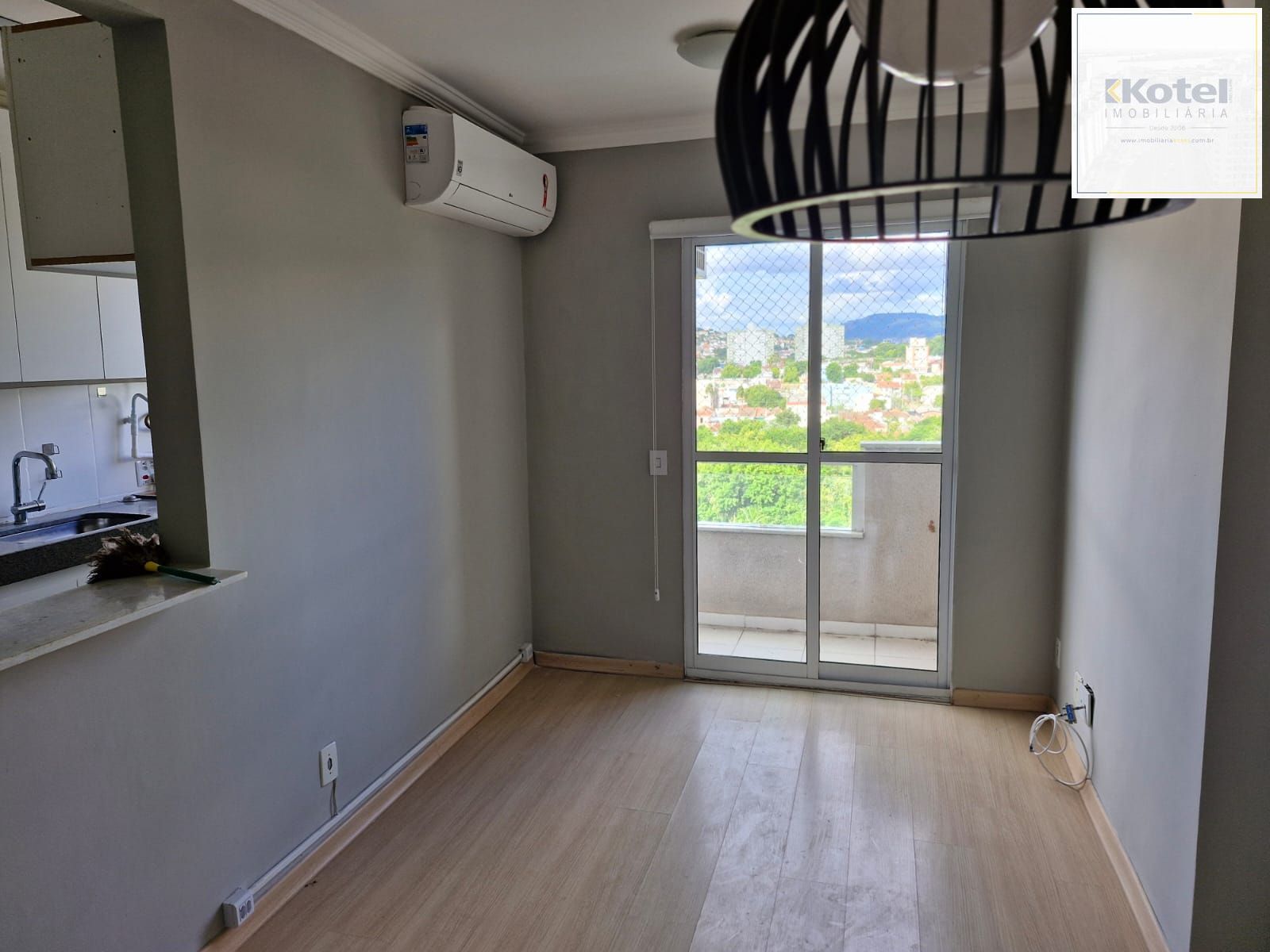 Apartamento de 2 dormitórios sendo 1 suíte, sala cozinha e garagem — foto 3