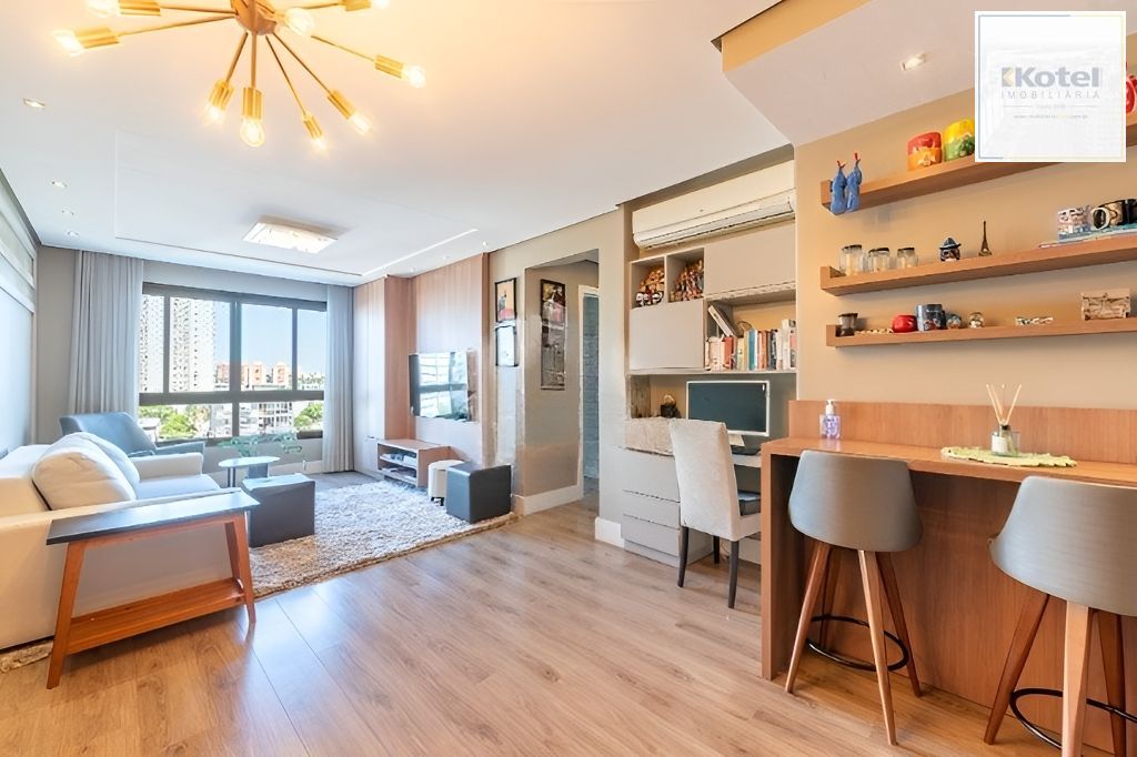 Apartamento de 2 dormitorios á vender em Passo Da Areia, Porto Alegre