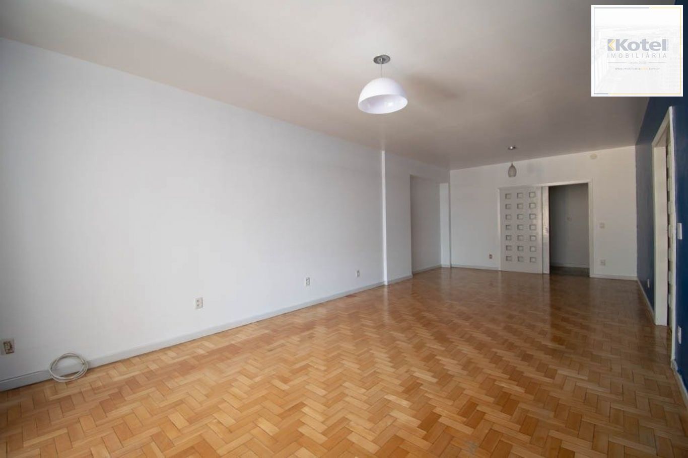 Apartamento de 3 dormitórios à venda no Bairro Centro Histórico, Porto Alegre.