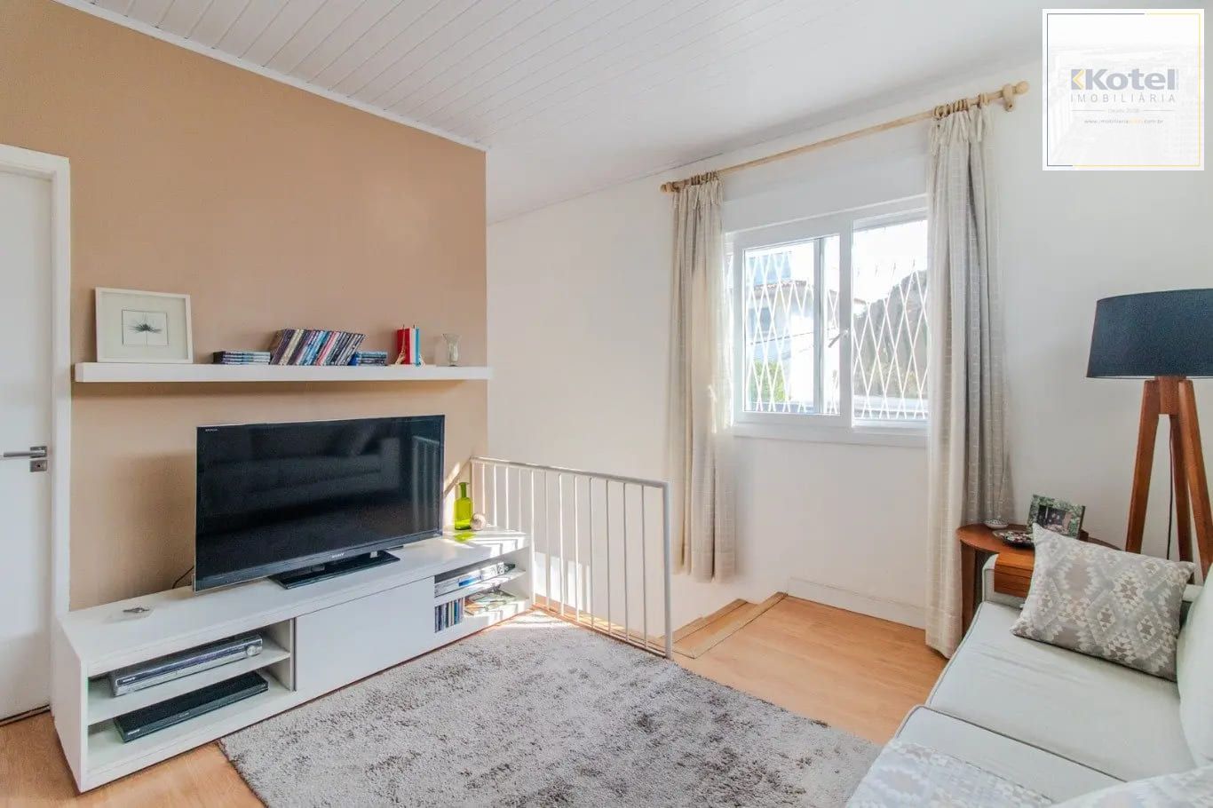 Casa de 3 dormitórios com 90m² à venda no Bairro Medianeira — foto 2