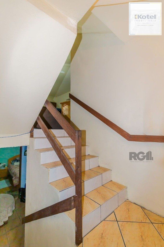 Casa 242m² - 5 dormitórios, 6 vagas no bairro Cristo Redentor