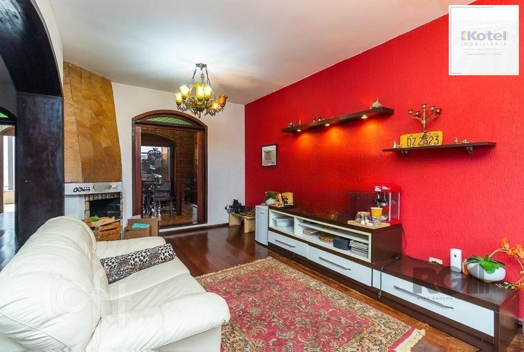 Casa de 245m² com 5 dormitórios no bairro Sarandi — foto 2