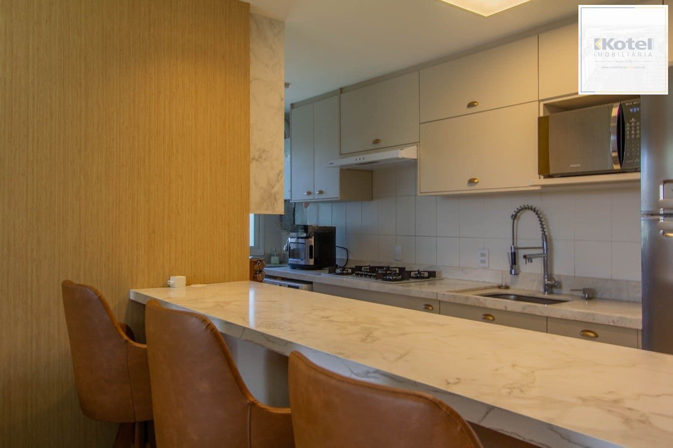 Apartamento de 3 dormitorios à venda em Jardim Botânico, Porto Alegre.