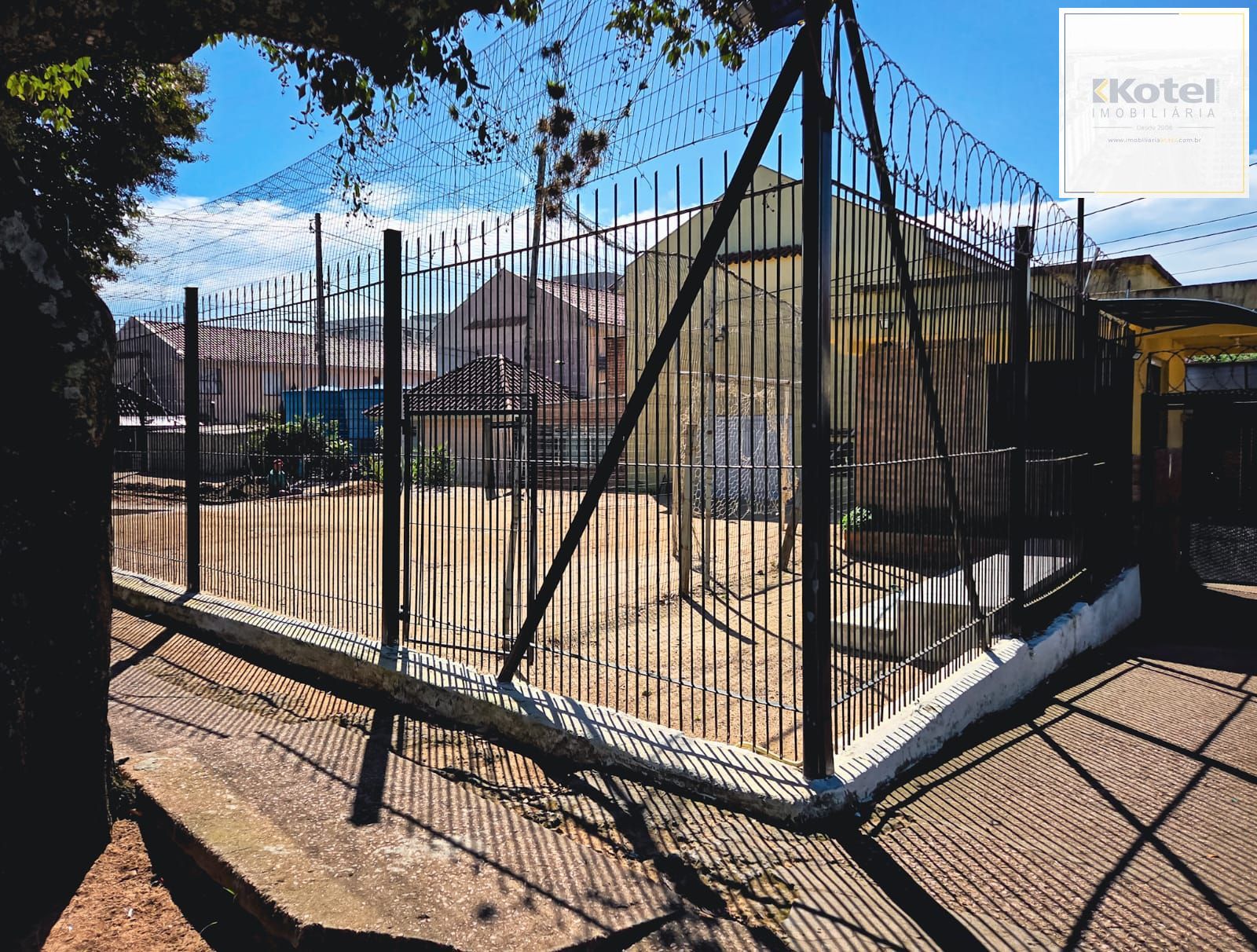 A VENDA, SOBRADO EM CONDOMÍNIO, NA AV. ATILIO SUPERTI 600.  *NÃO ACEITA FINANCIAMENTO*. — foto 2
