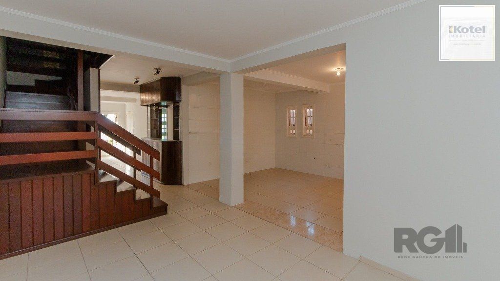 Casa com 4 dormitórios, 4 vagas no bairro Vila Jardim — foto 4