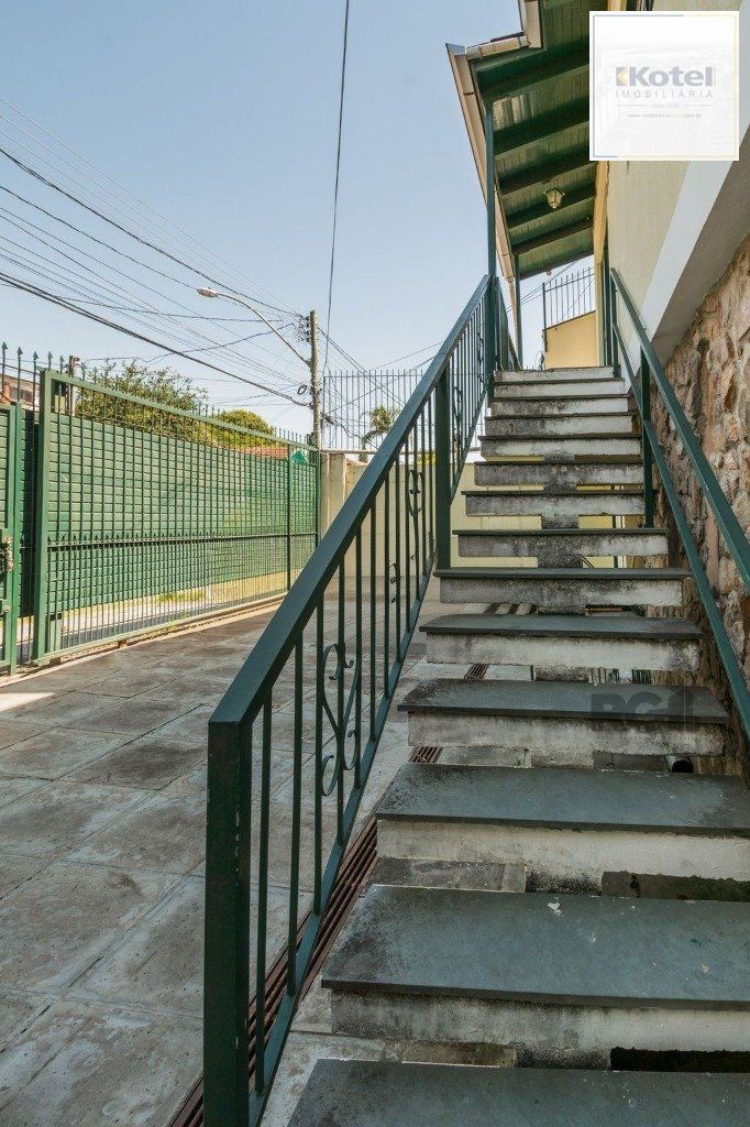 Casa com 5 dormitórios no bairro Jardim Sabará — foto 2