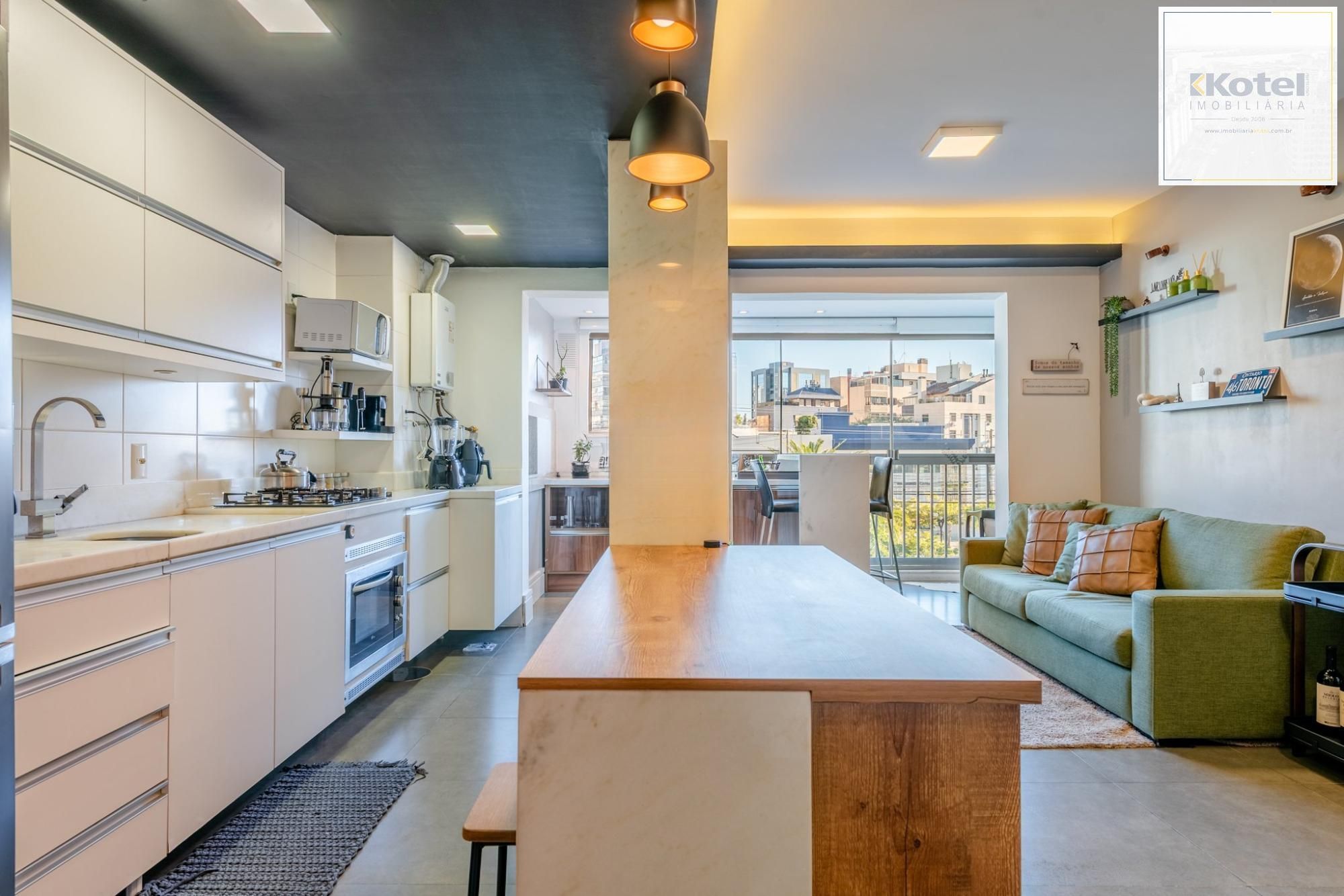 Apartamento de 1 dormitório á venda em Três Figueiras, Porto Alegre.