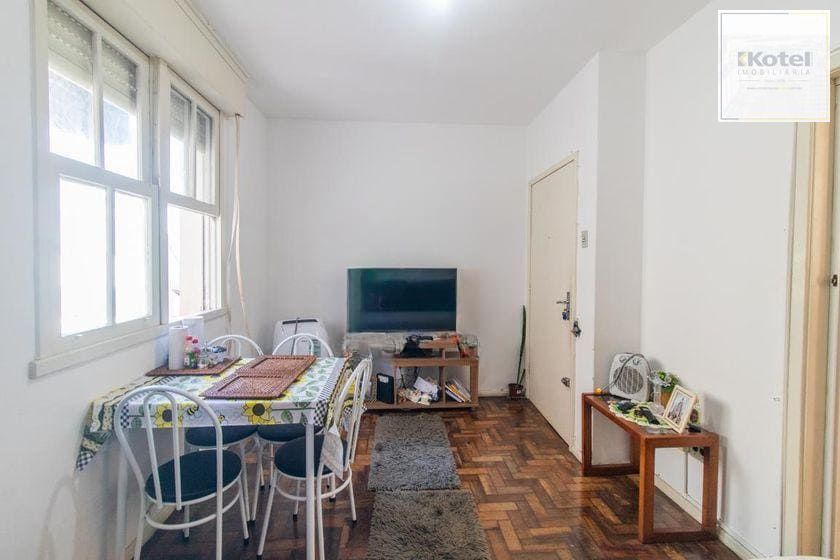 Apartamento de 3 dormitorios à venda em Bairro Santo Antônio, Porto Alegre