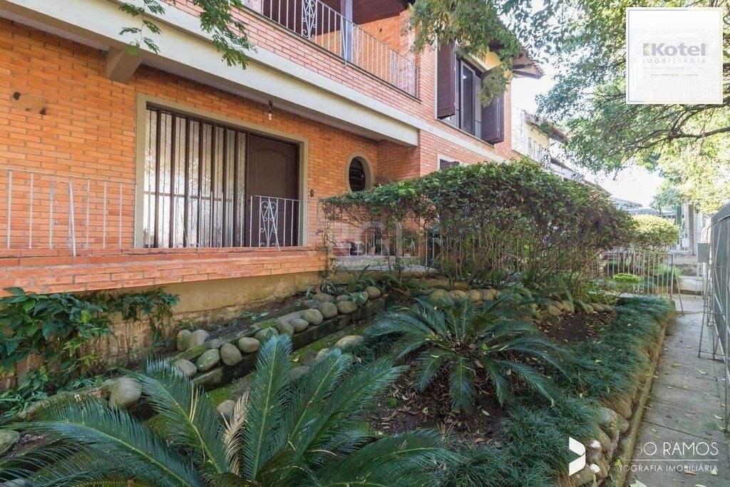 Casa 4 Dormitório(s) Bairro Medianeira — foto 2