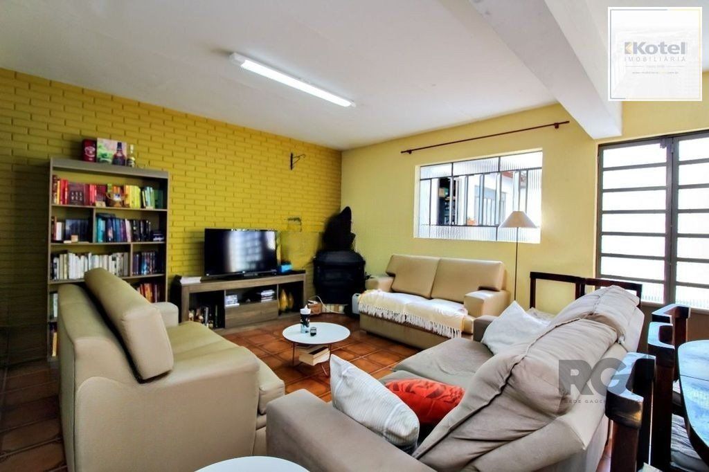 Casa 4 Dormitórios Bairro Gloria. — foto 2