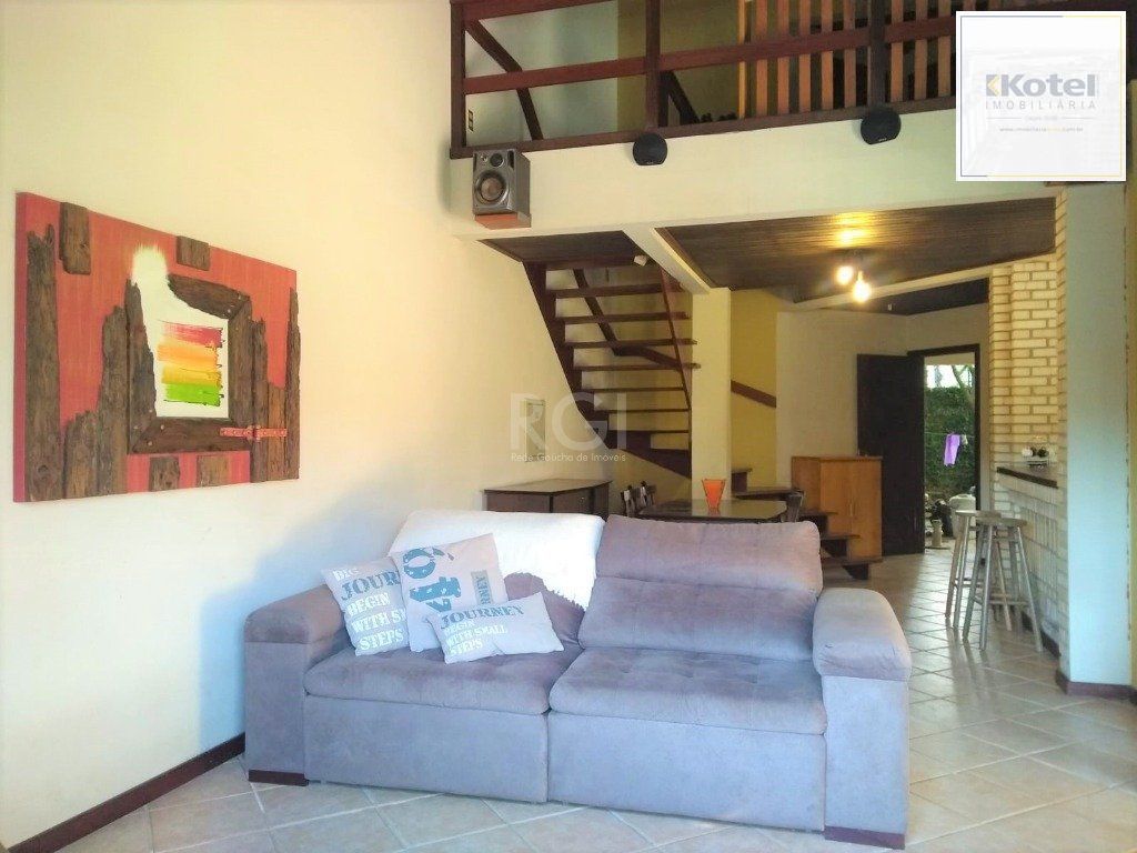 Casa para Venda - 219m², 3 dormitórios, sendo 1 suites, 4 vagas - Menino Deus — foto 2