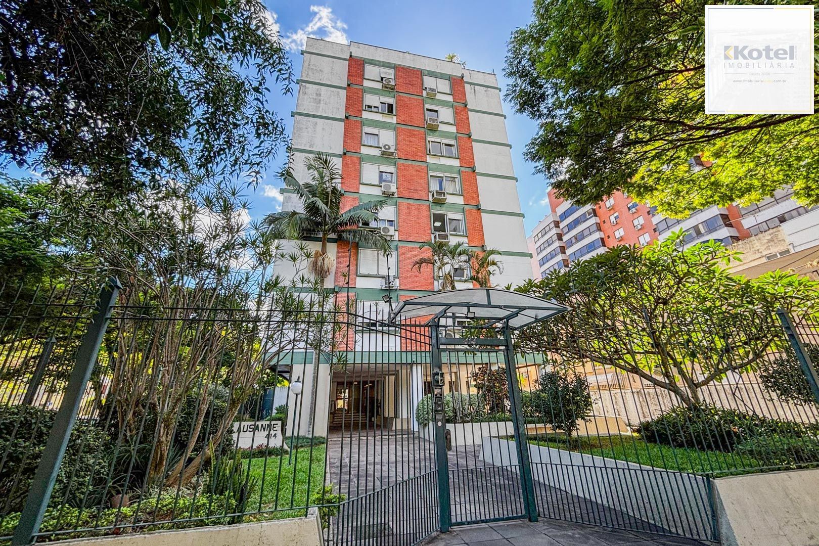 Apartamento de 03 dormitorios com suite e vaga coberta no bairro Menino Deus