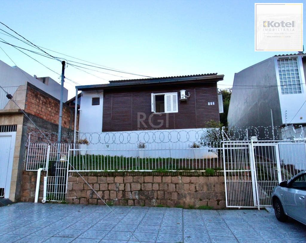 Casa para Venda - 90m², 5 dormitórios, sendo 1 suites, 5 vagas - Teresópolis — foto 2