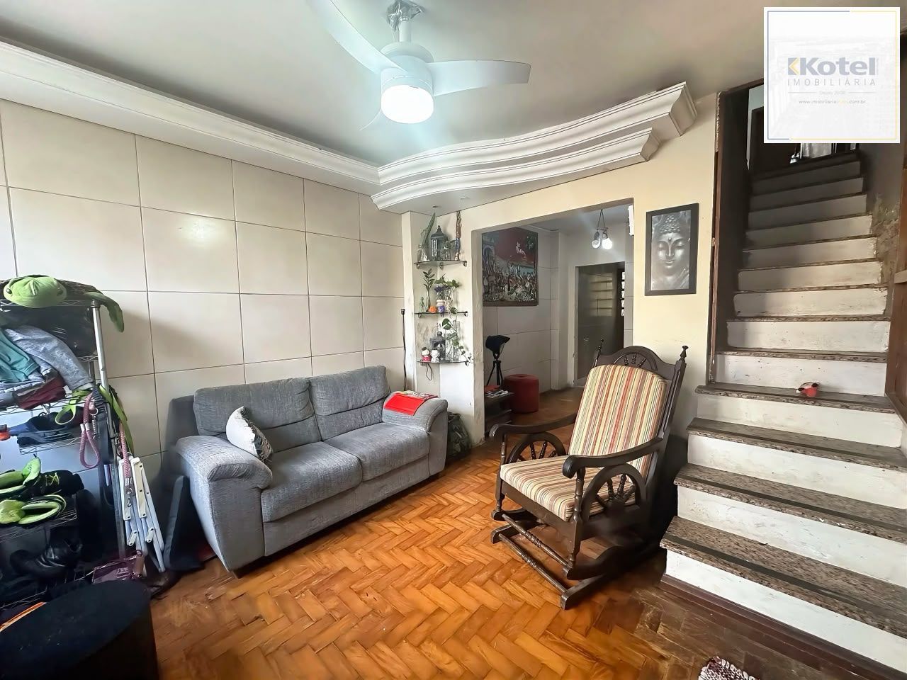 Casa para uso Residencial ou Comercial.
