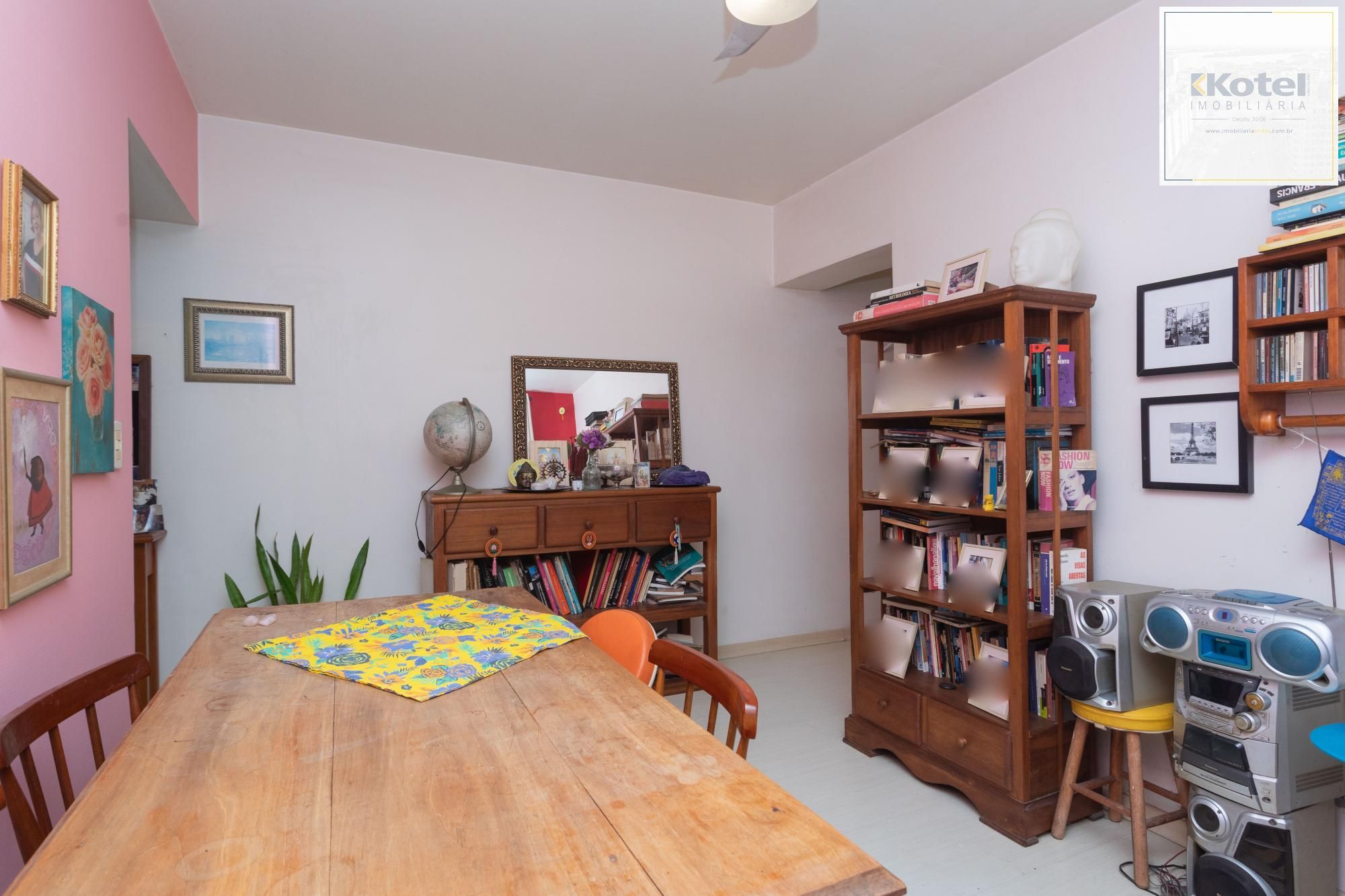 Apartamento de 02 dormitórios com vaga no bairro Boa Vista -Porto Alegre/RS