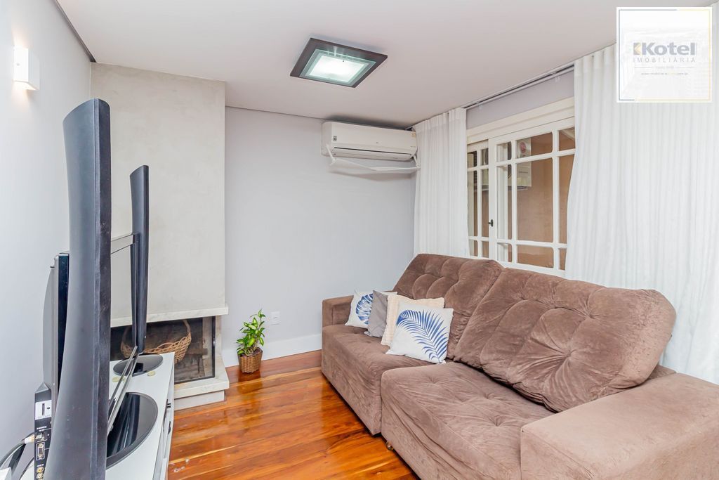 Casa de 3 dormitórios à venda no Bairro Serraria - Porto Alegre