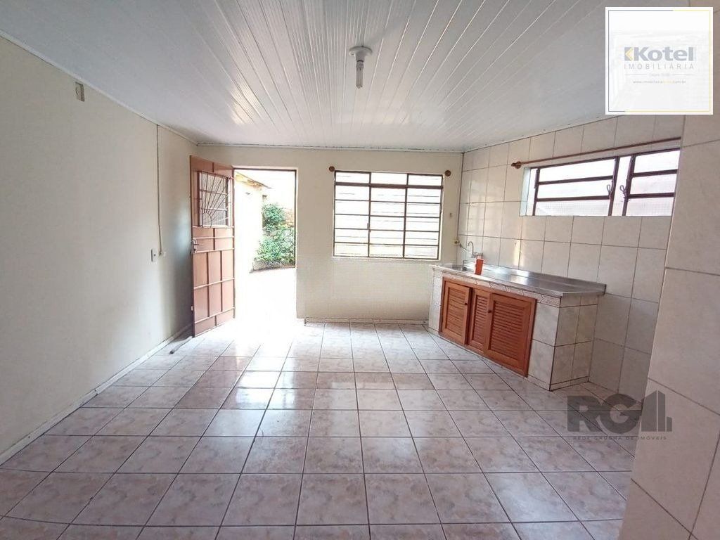 Casa de 2 dormitórios no bairro Campo Novo