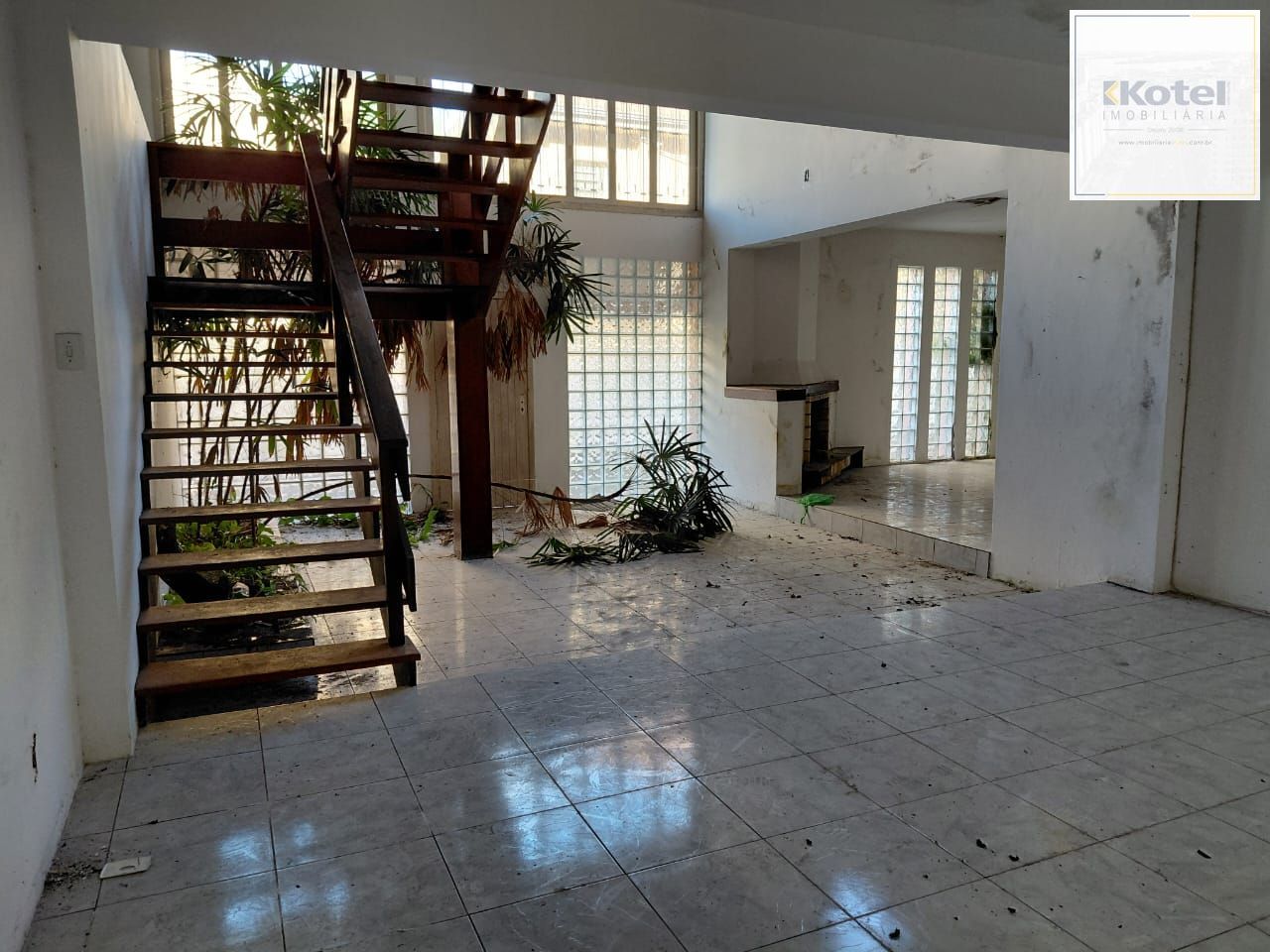 Ampla casa com pátio Bairro Teresópolis — foto 3