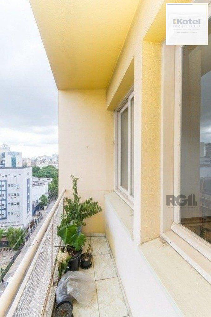 Excelente apartamento de 126m² com 3 dormitórios e sacada.