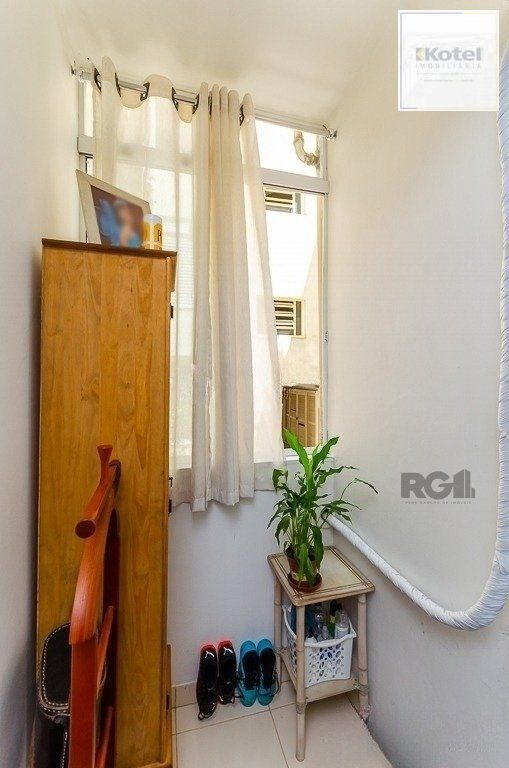 Apartamento térreo para Venda - com 59.2m² 2 dormitórios no bairro Azenha — foto 3