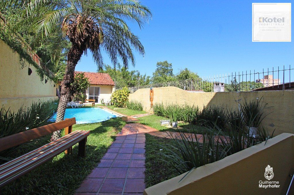 Casa para Venda - 240m², 5 dormitórios, sendo 1 suites, 3 vagas - Menino Deus — foto 2