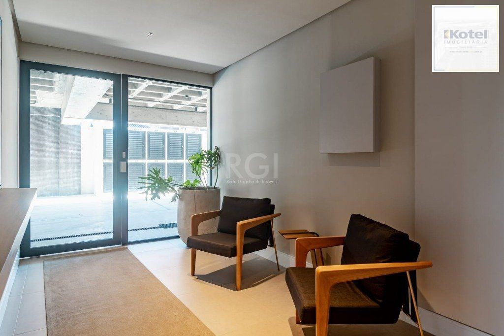 Apartamento para Venda - 81.57m², 2 dormitórios, sendo 1 suites, 2 vagas - Centro