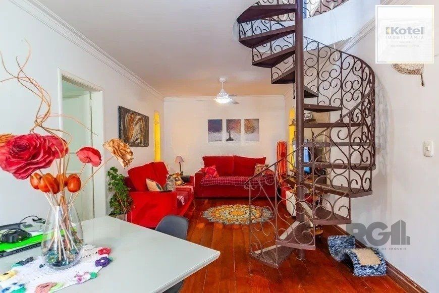 Cobertura 125m² - 3 dormitórios, 2 vagas no bairro Petrópolis — foto 2