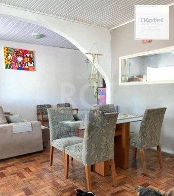 Casa para Venda - 131.65m², 3 dormitórios, 4 vagas - Parque da Matriz