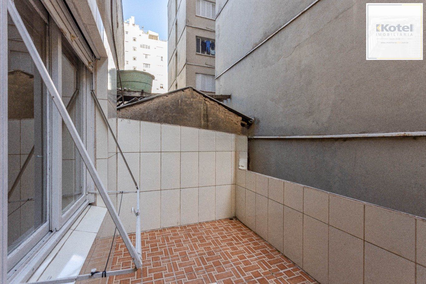 Apartamento com 1 dormitório à venda em Centro Histórico, Porto Alegre.