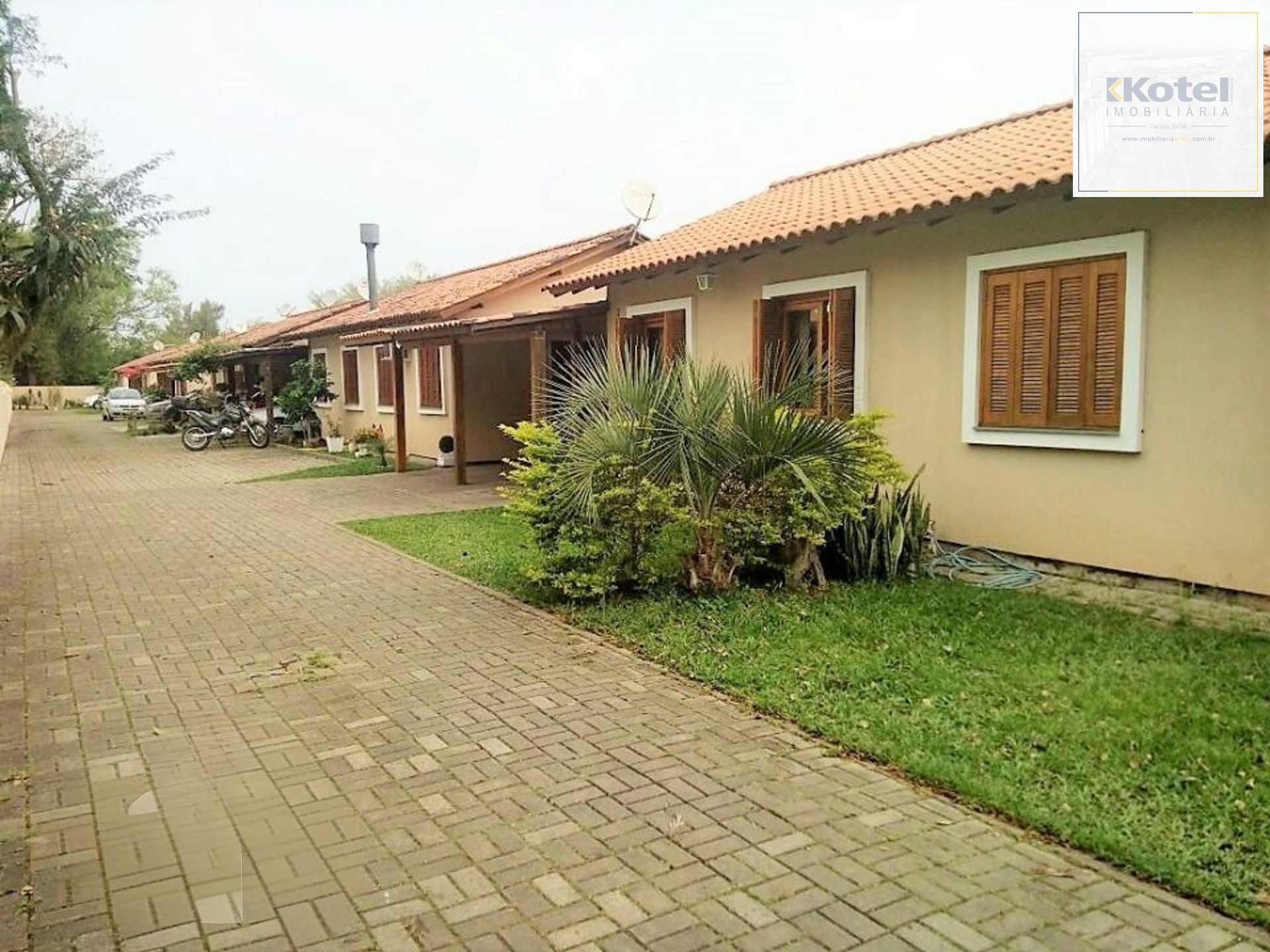 Casa em Condomínio 2 dorms à venda Rua das Espatódeas, Ponta Grossa - Porto Alegre — foto 2