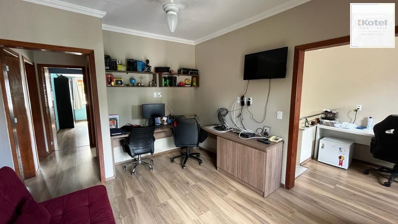 Casa de 4 dormitórios no bairro Santo Antônio, Porto Alegre — foto 5