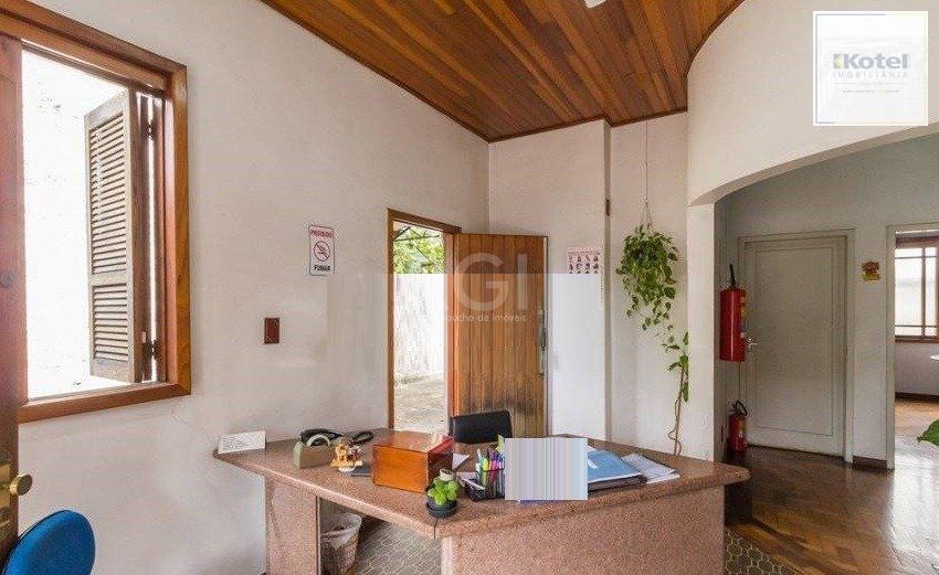 Predio para Venda - 120m², 3 dormitórios, 3 vagas - Partenon — foto 2