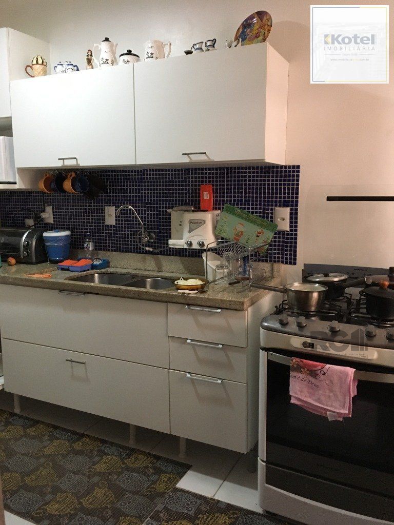 Apartamento de 3 dormitórios Térreo no bairro Moinhos de Vento