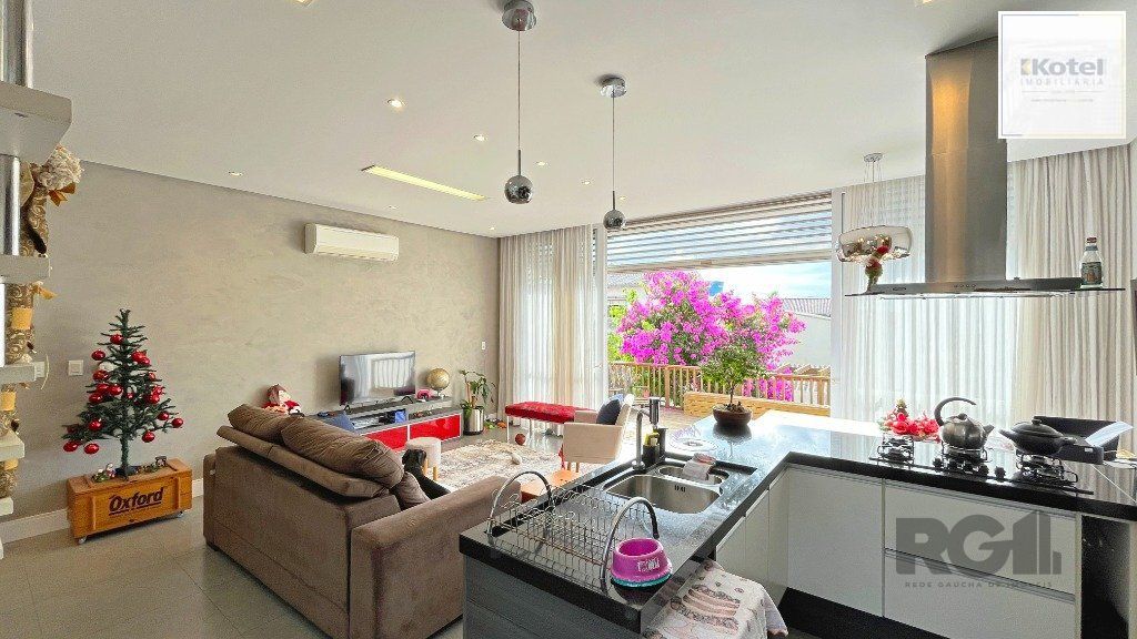 Casa 3 quartos à venda, 197m², Vila Nova - Porto Alegre