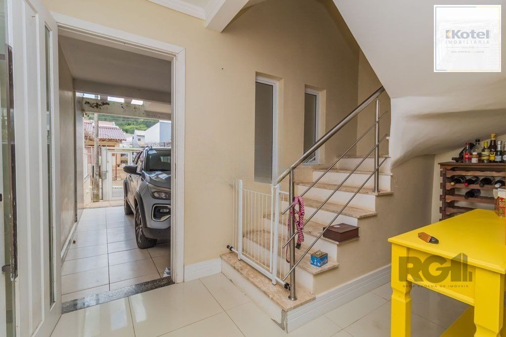 Casa de 3 dormitórios no bairro Guarujá — foto 4