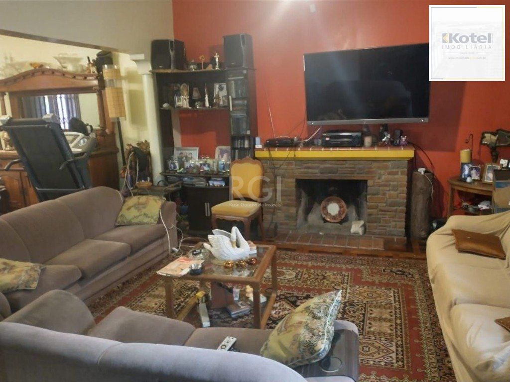 Casa para Venda - 220m², 3 dormitórios, 4 vagas - Teresópolis — foto 3
