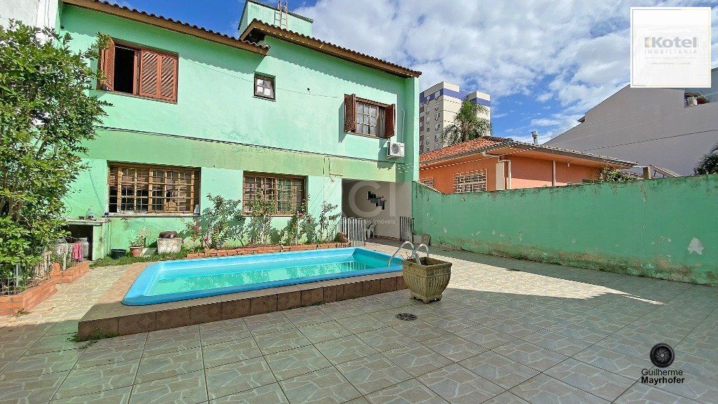 Casa para Venda - 400m², 5 dormitórios, sendo 1 suites, 3 vagas - Jardim Itu Sabará