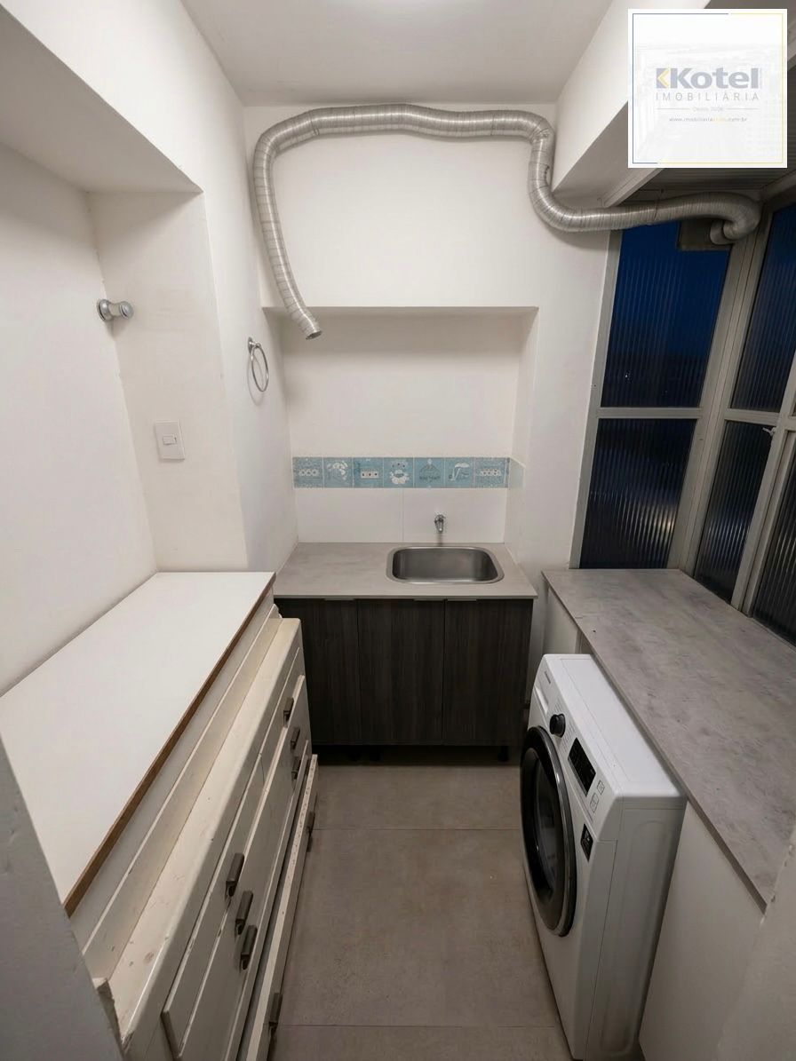 Apartamentto de 02 dormitorios amplo e com vista para Guaiba no centro de Porto Alegre/RS.