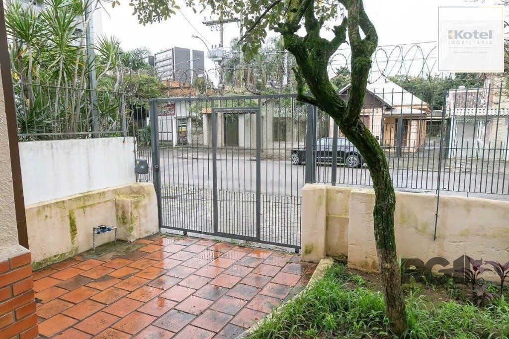 Casa para Venda - 150m², 3 dormitórios, 2 vagas - Teresópolis — foto 2
