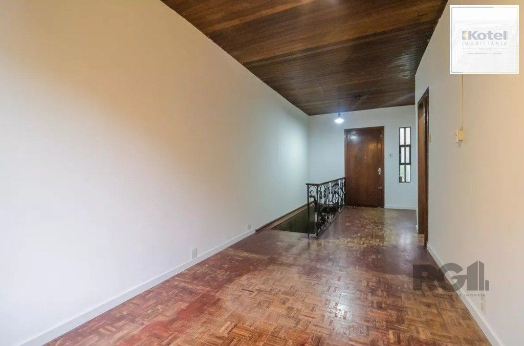 Casa para Venda - 160m², 3 dormitórios, sendo 1 suite, 2 vagas - Teresópolis — foto 3